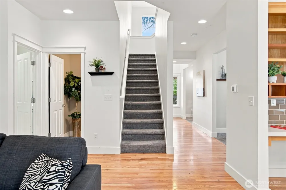 19028 37th Avenue NE Lake Forest Park, WA 98155