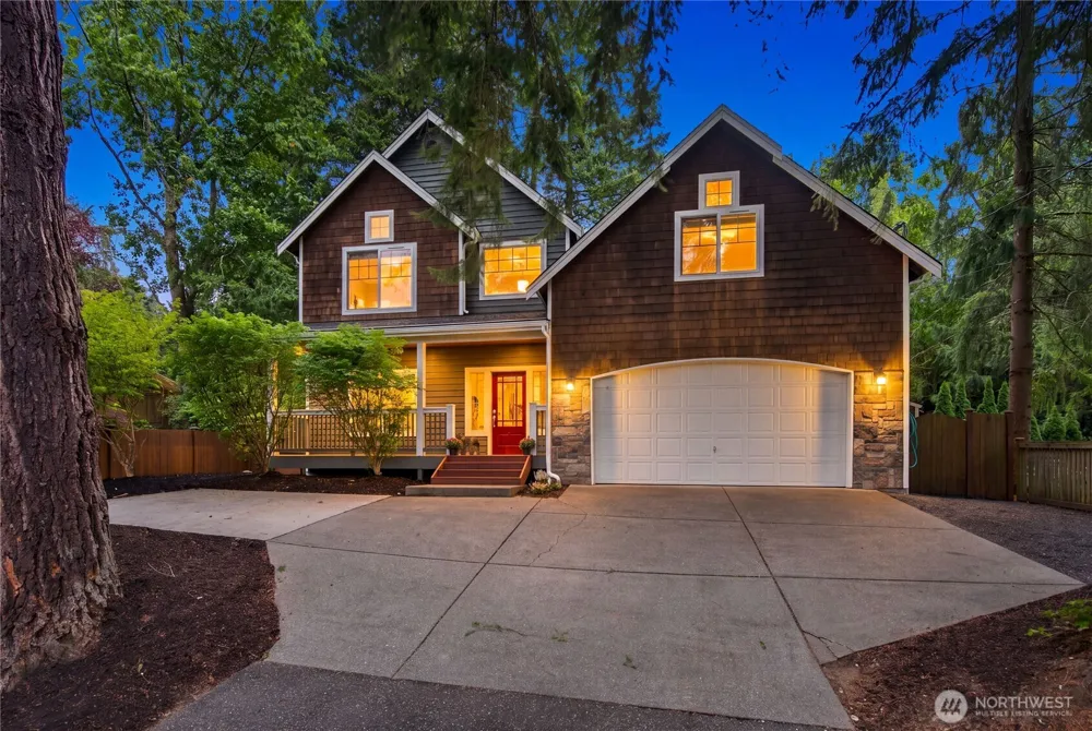 19028 37th Avenue NE Lake Forest Park, WA 98155