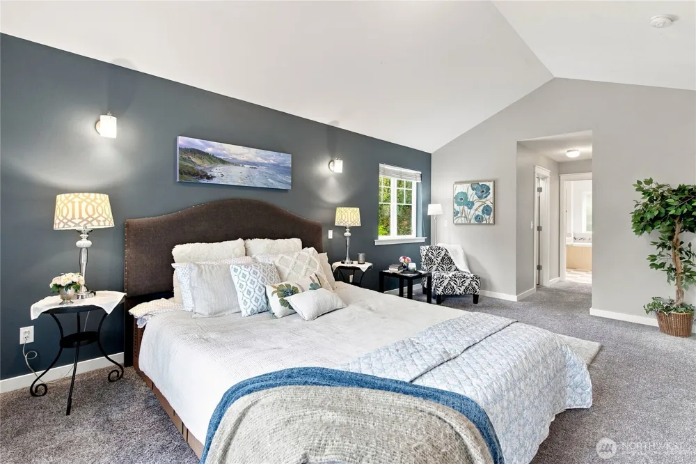 19028 37th Avenue NE Lake Forest Park, WA 98155