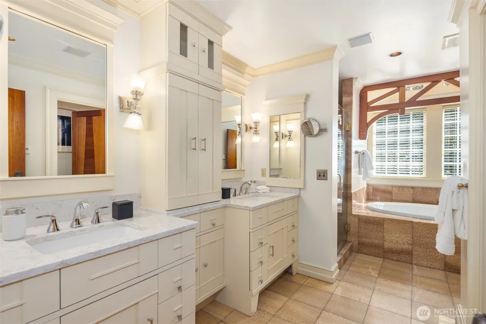 1411 8th Street W Kirkland, WA 98033