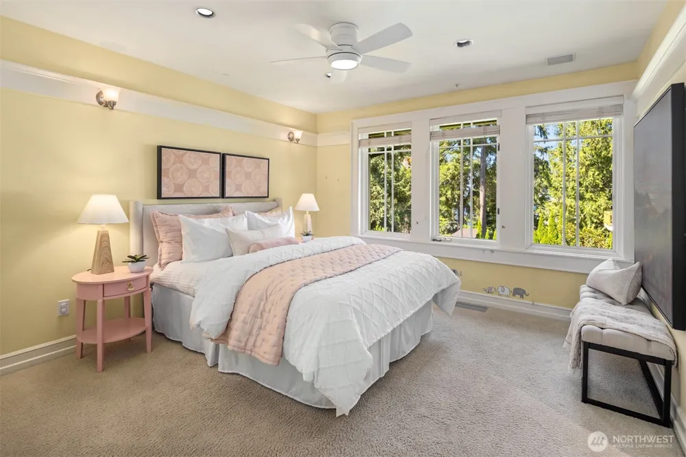 1411 8th Street W Kirkland, WA 98033