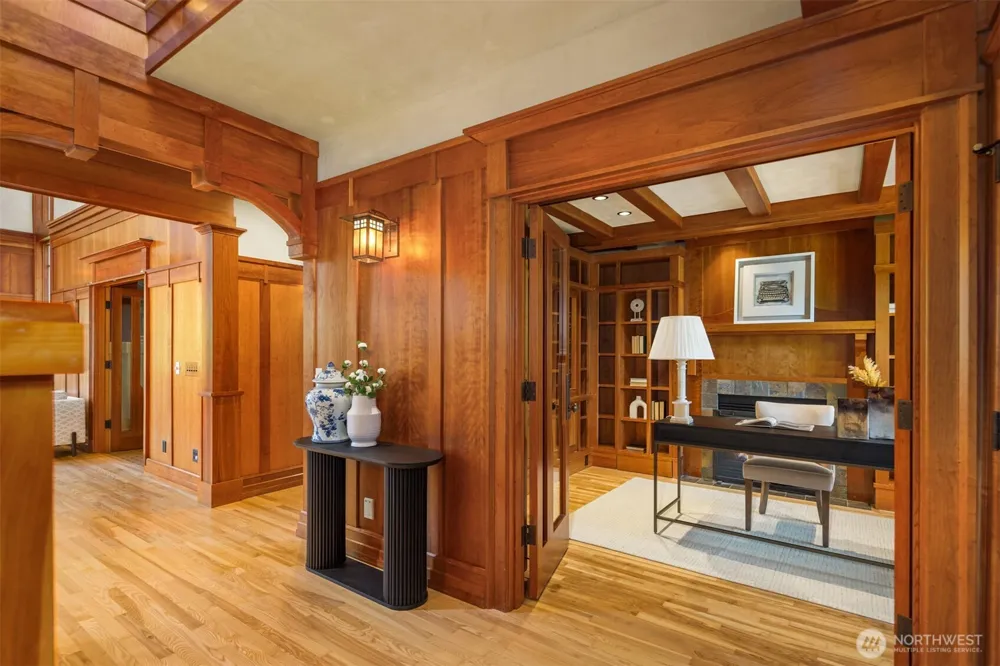 1411 8th Street W Kirkland, WA 98033