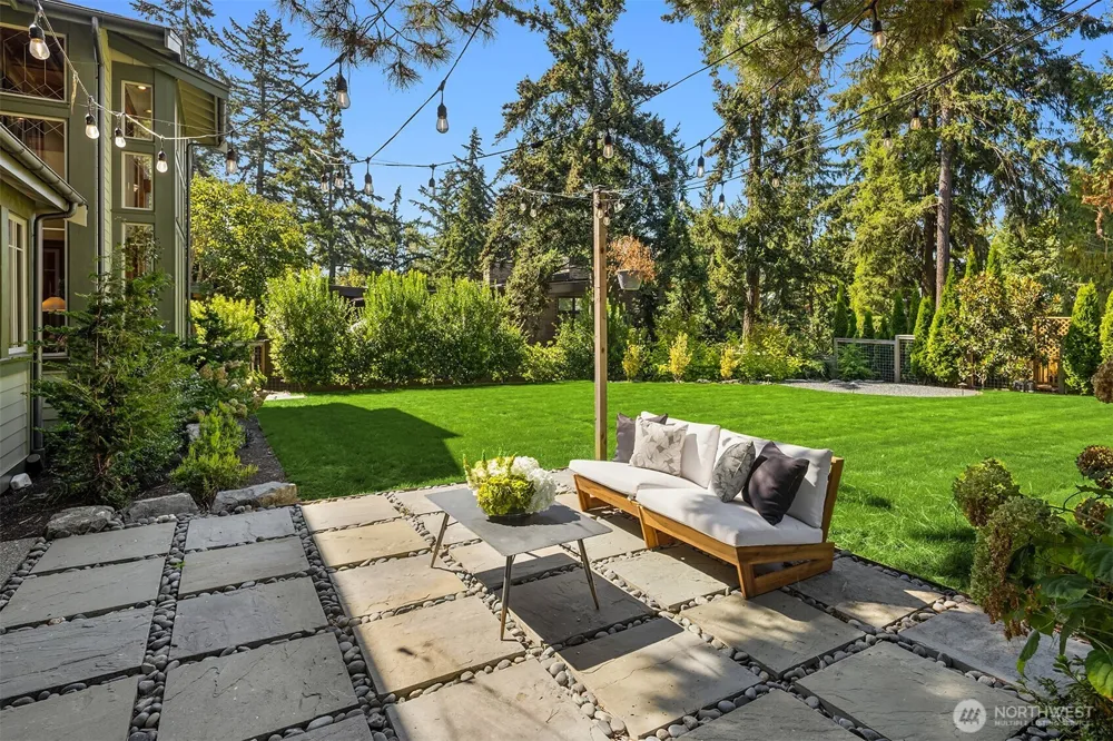 1411 8th Street W Kirkland, WA 98033