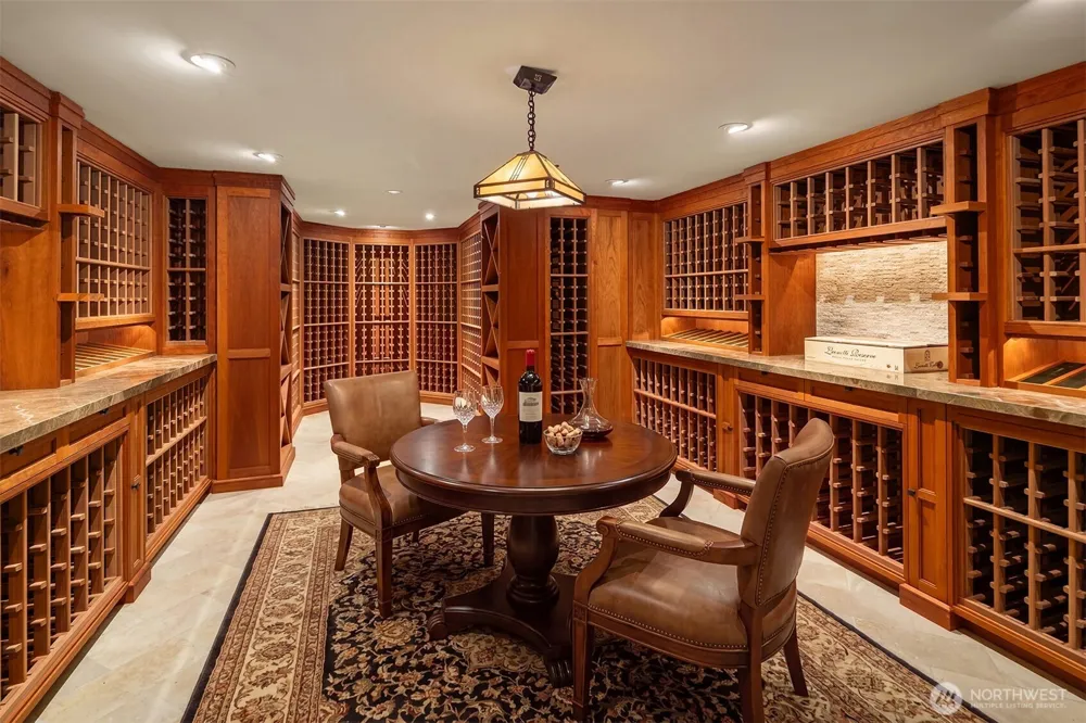 1411 8th Street W Kirkland, WA 98033