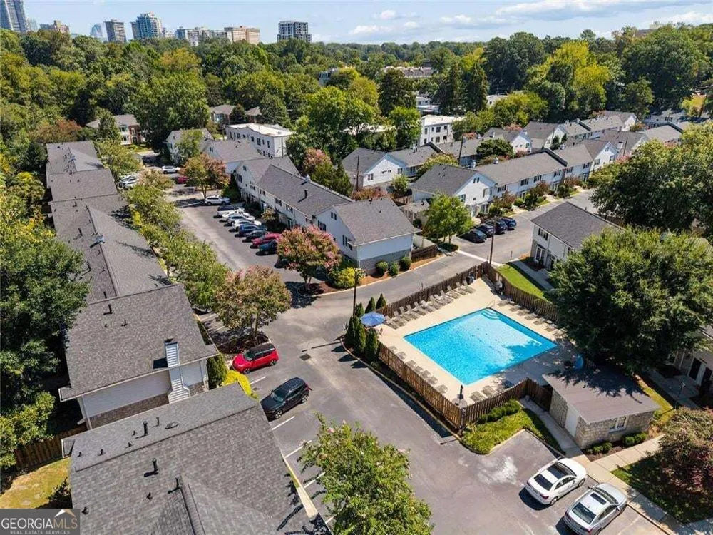 136 NW Peachtree Memorial DR NW Atlanta, GA 30309