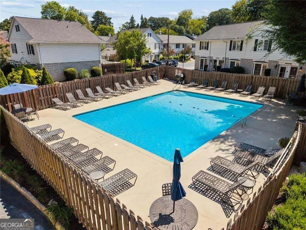 136 NW Peachtree Memorial DR NW Atlanta, GA 30309
