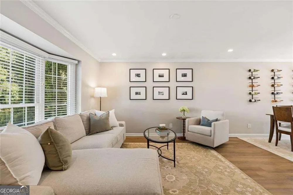 136 NW Peachtree Memorial DR NW Atlanta, GA 30309