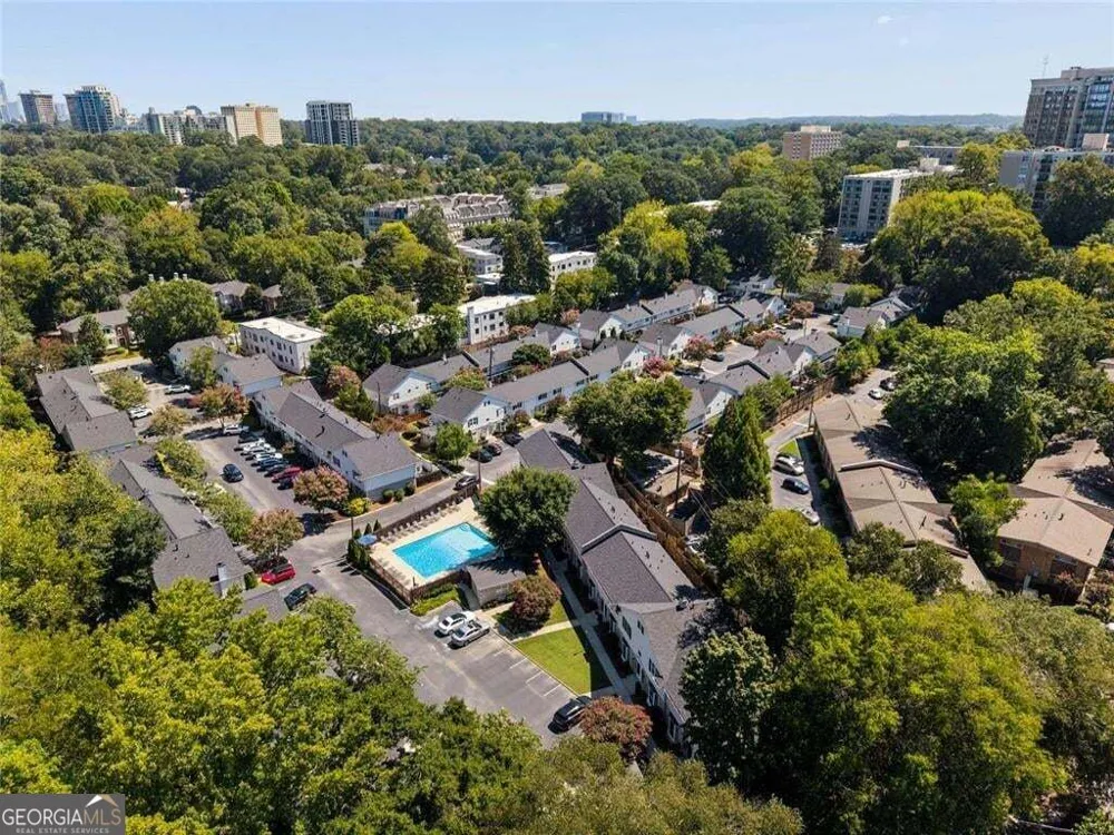 136 NW Peachtree Memorial DR NW Atlanta, GA 30309