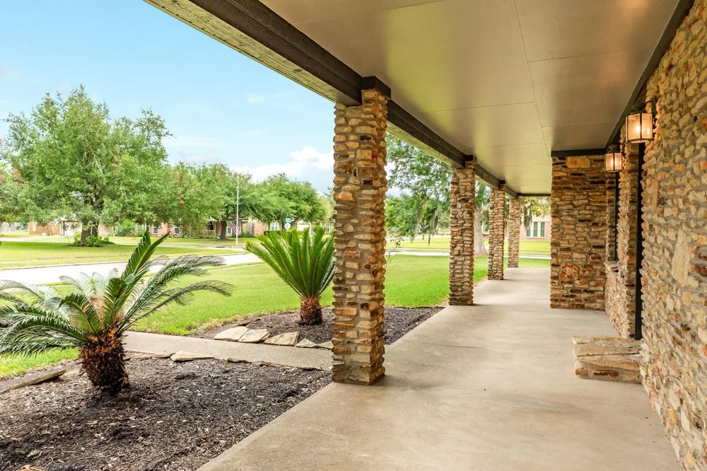 436 Huckleberry Drive Lake Jackson, TX 77566