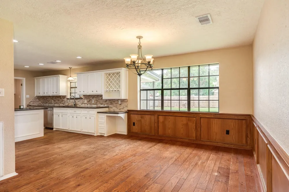 436 Huckleberry Drive Lake Jackson, TX 77566