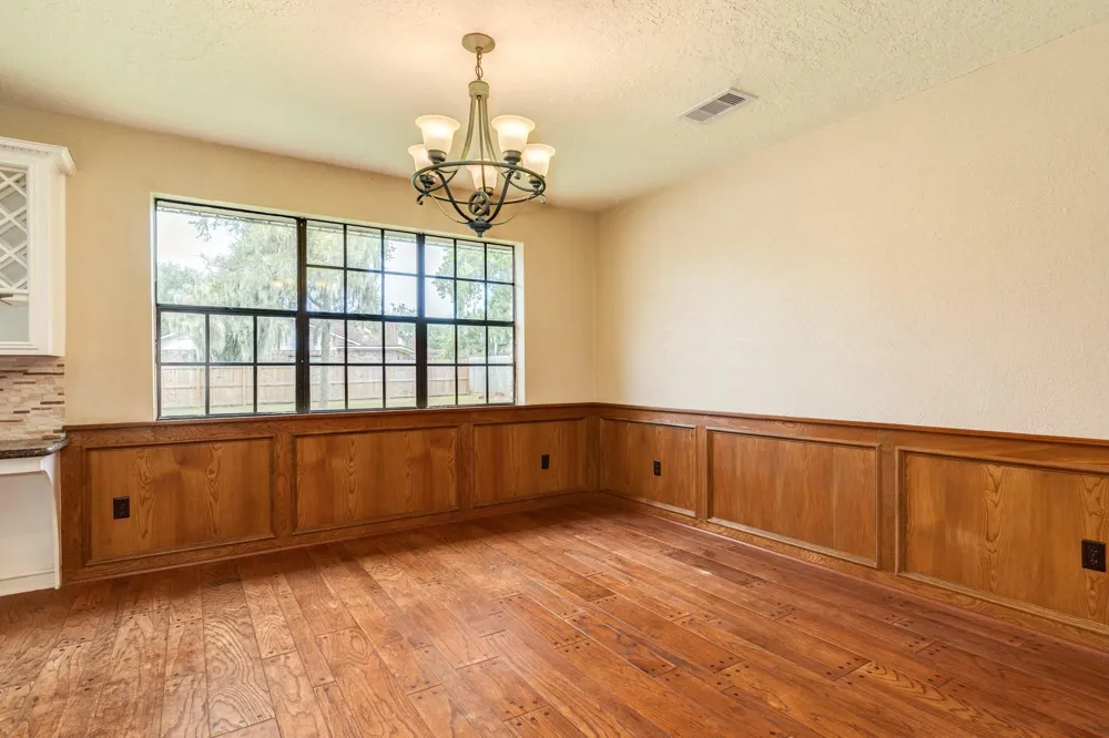 436 Huckleberry Drive Lake Jackson, TX 77566