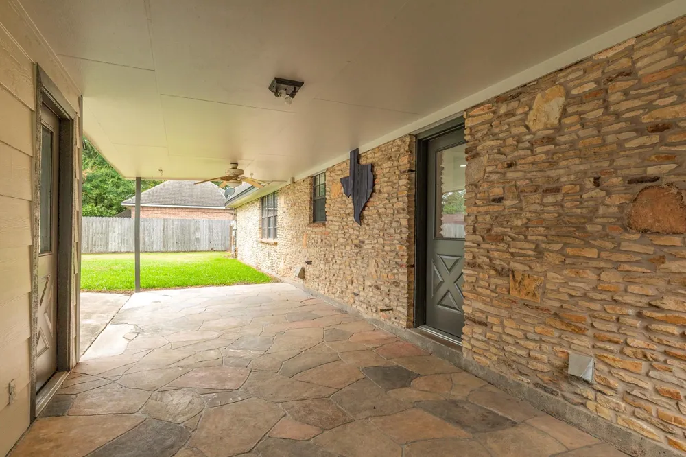 436 Huckleberry Drive Lake Jackson, TX 77566