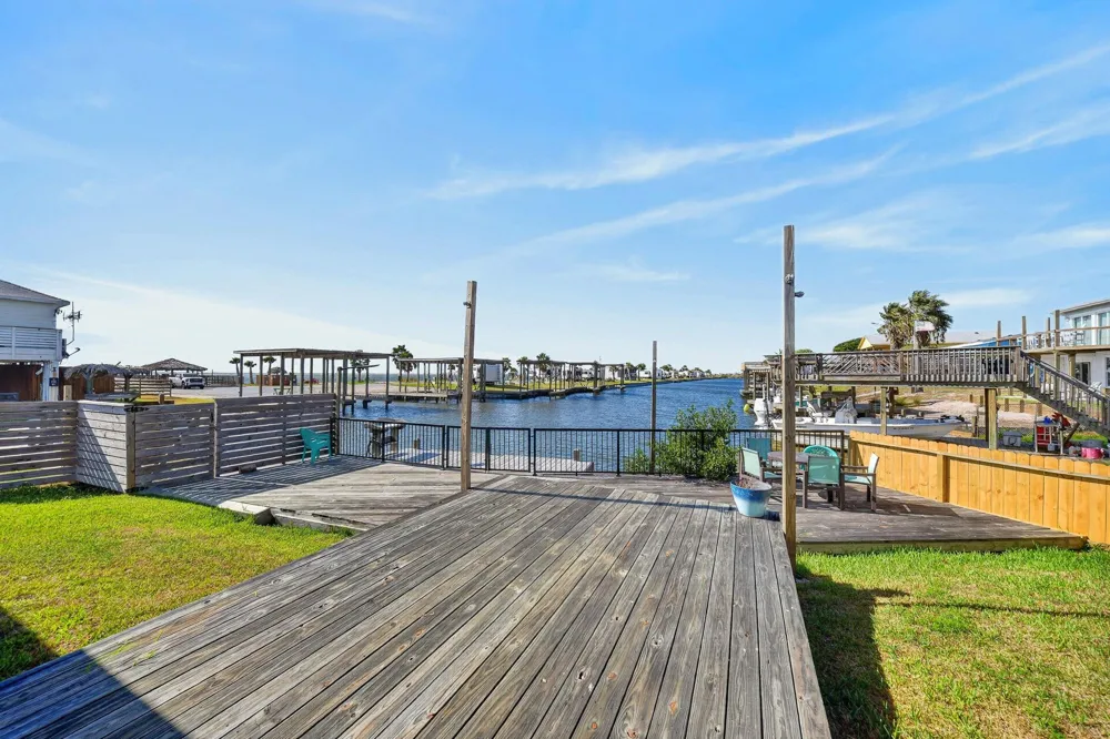 111 Caribbean Drive Corpus Christi, TX 78418