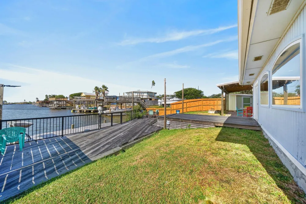 111 Caribbean Drive Corpus Christi, TX 78418