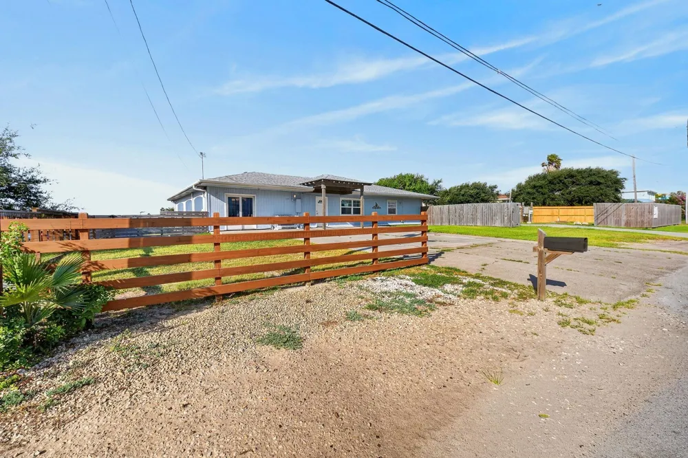 111 Caribbean Drive Corpus Christi, TX 78418