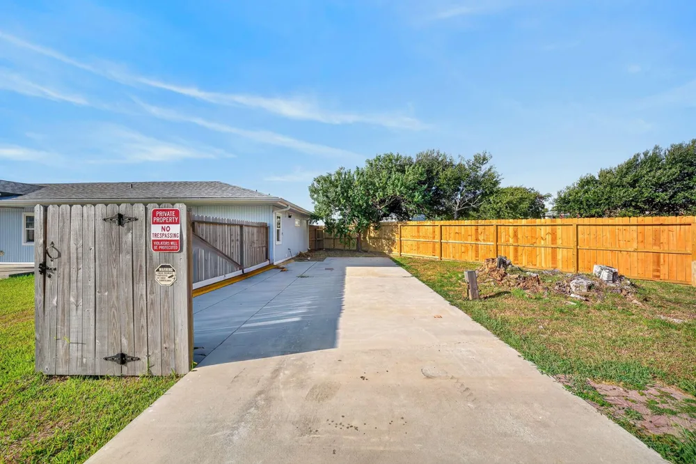 111 Caribbean Drive Corpus Christi, TX 78418