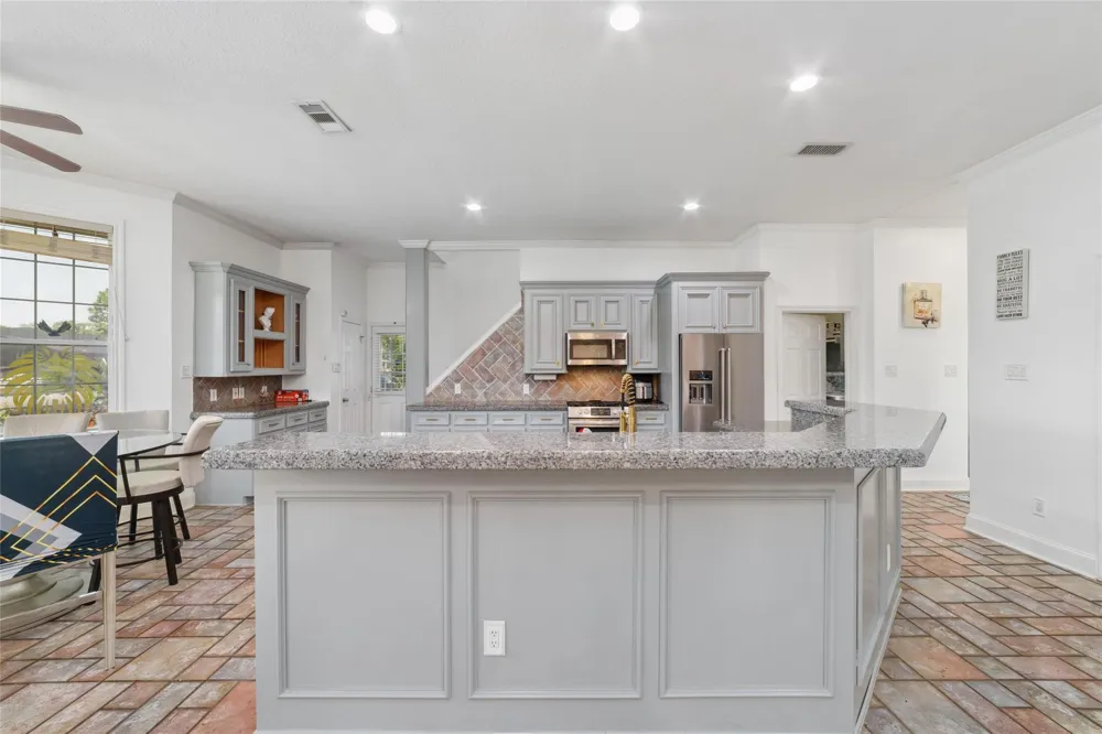 1513 County Road 149 Alvin, TX 77511