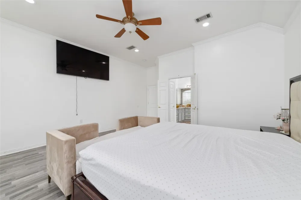1513 County Road 149 Alvin, TX 77511