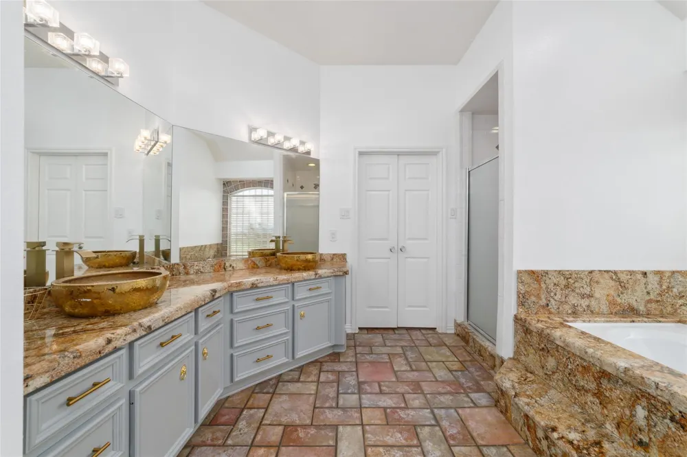 1513 County Road 149 Alvin, TX 77511