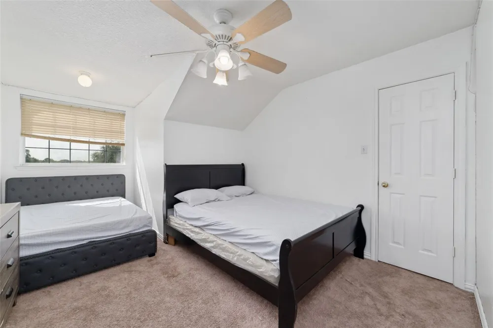 1513 County Road 149 Alvin, TX 77511