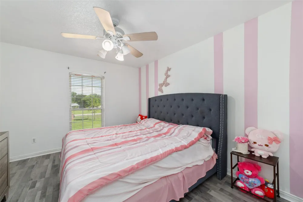 1513 County Road 149 Alvin, TX 77511