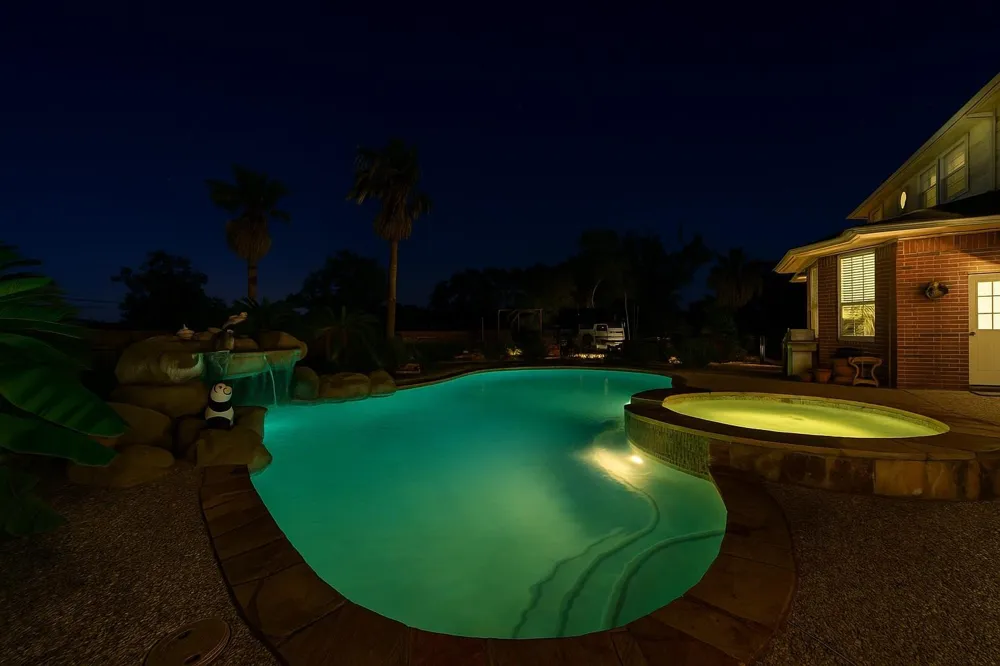 1513 County Road 149 Alvin, TX 77511