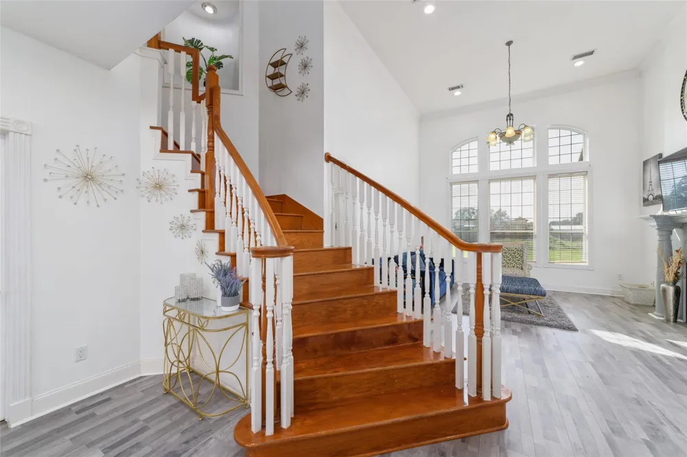 1513 County Road 149 Alvin, TX 77511