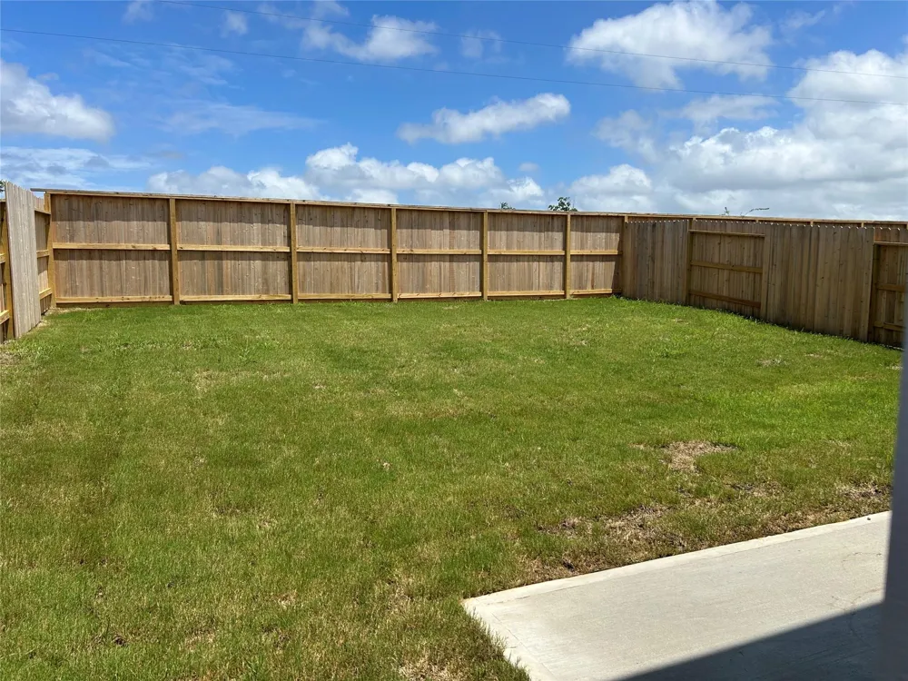 5926 Mercer Street Cut And Shoot, TX 77303