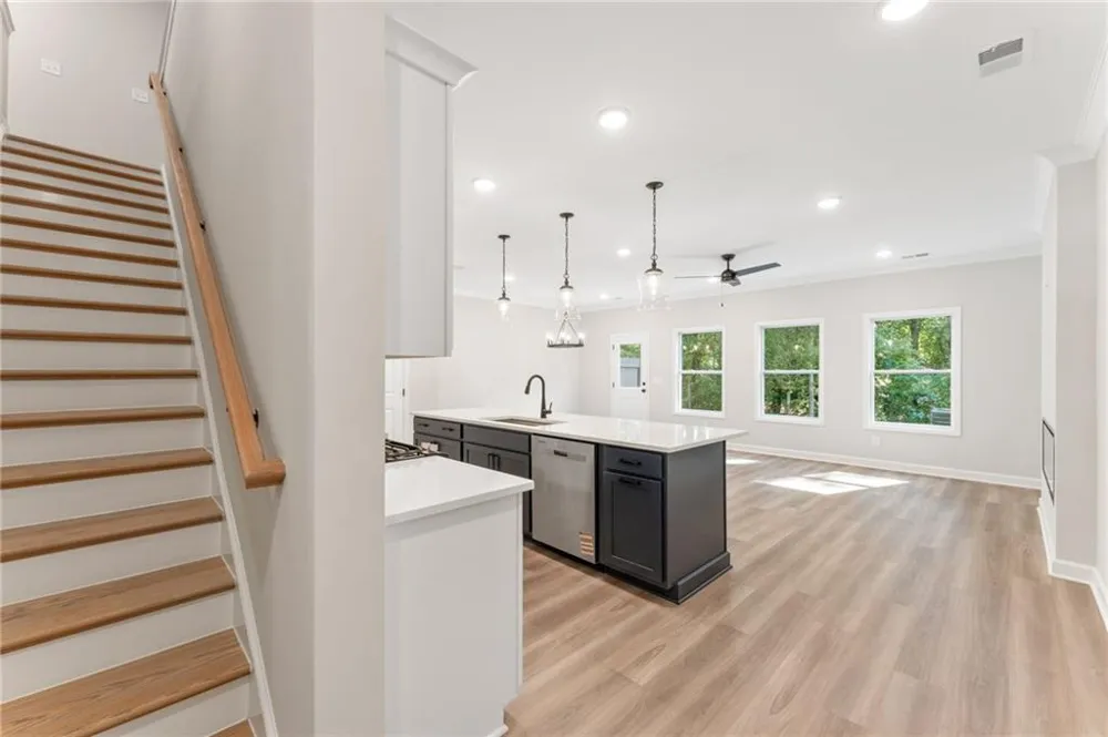 690 Sunstone Lane Lawrenceville, GA 30043