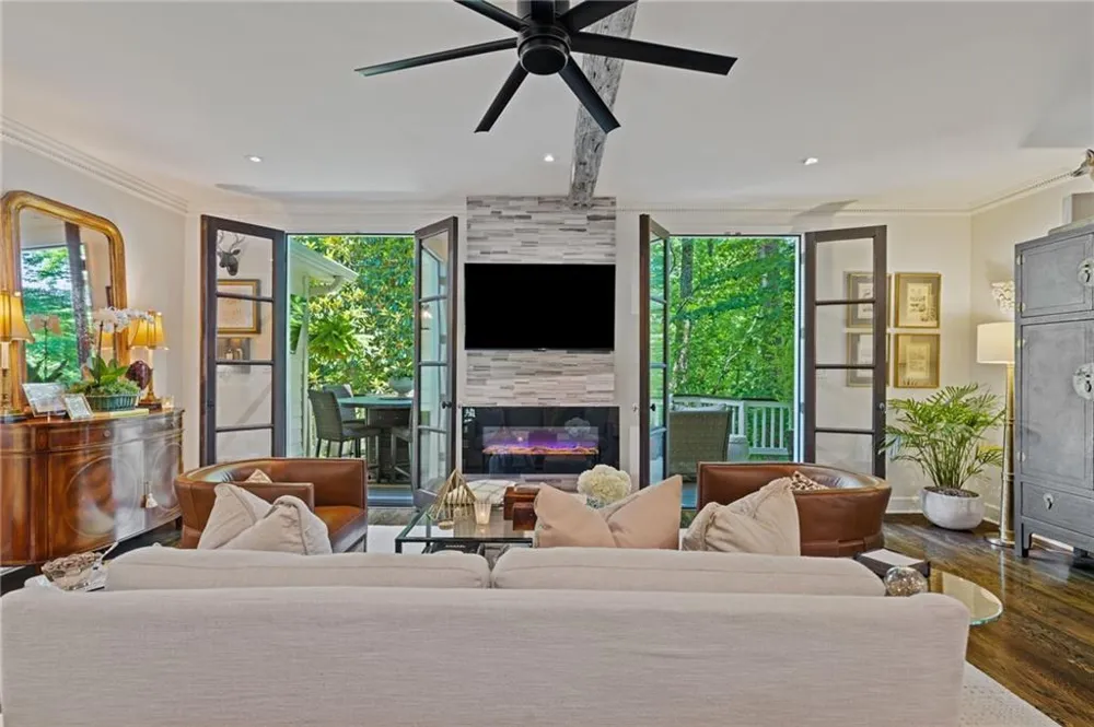 20 Pointe Terrace SE Atlanta, GA 30339