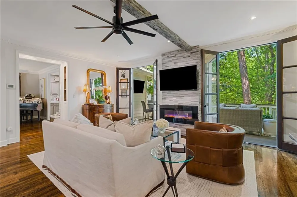 20 Pointe Terrace SE Atlanta, GA 30339