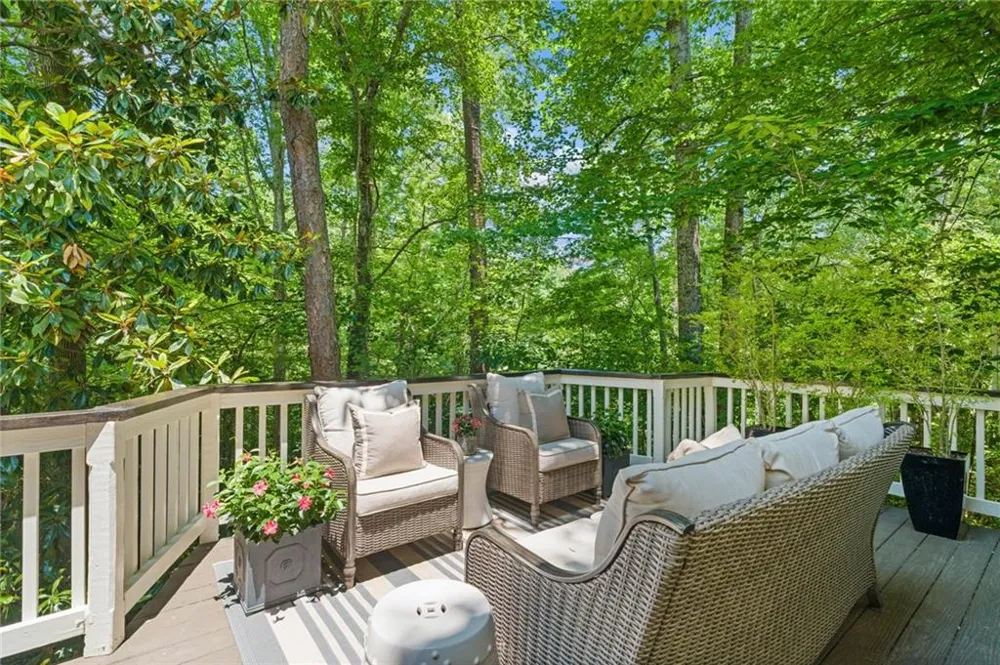 20 Pointe Terrace SE Atlanta, GA 30339
