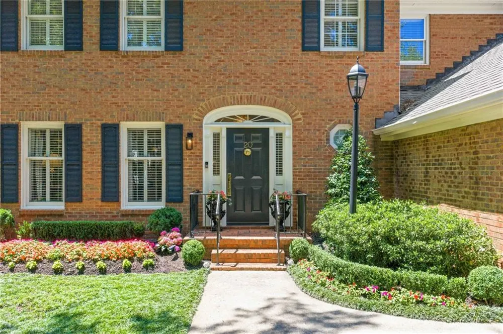 20 Pointe Terrace SE Atlanta, GA 30339
