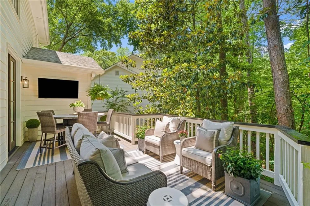 20 Pointe Terrace SE Atlanta, GA 30339