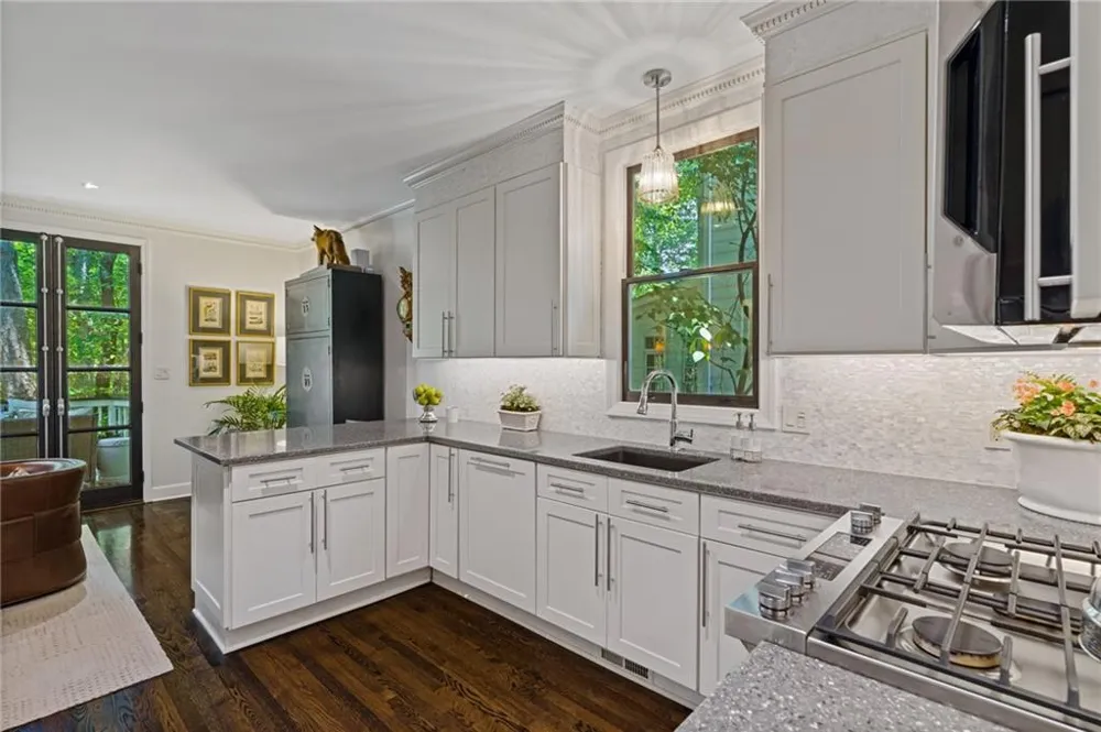 20 Pointe Terrace SE Atlanta, GA 30339