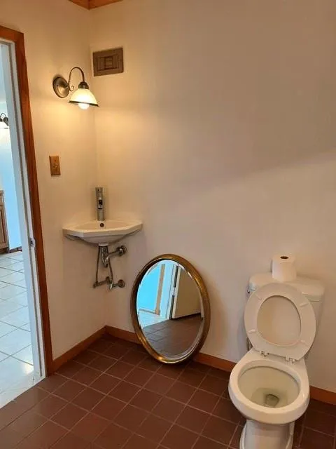 100 Edgewater Drive #45 Livingston, TX 77351