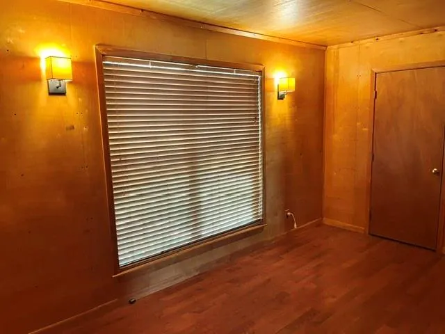 100 Edgewater Drive #45 Livingston, TX 77351