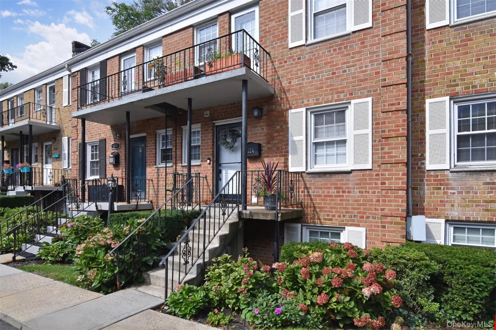 124 Texas Avenue Bronxville, NY 10708