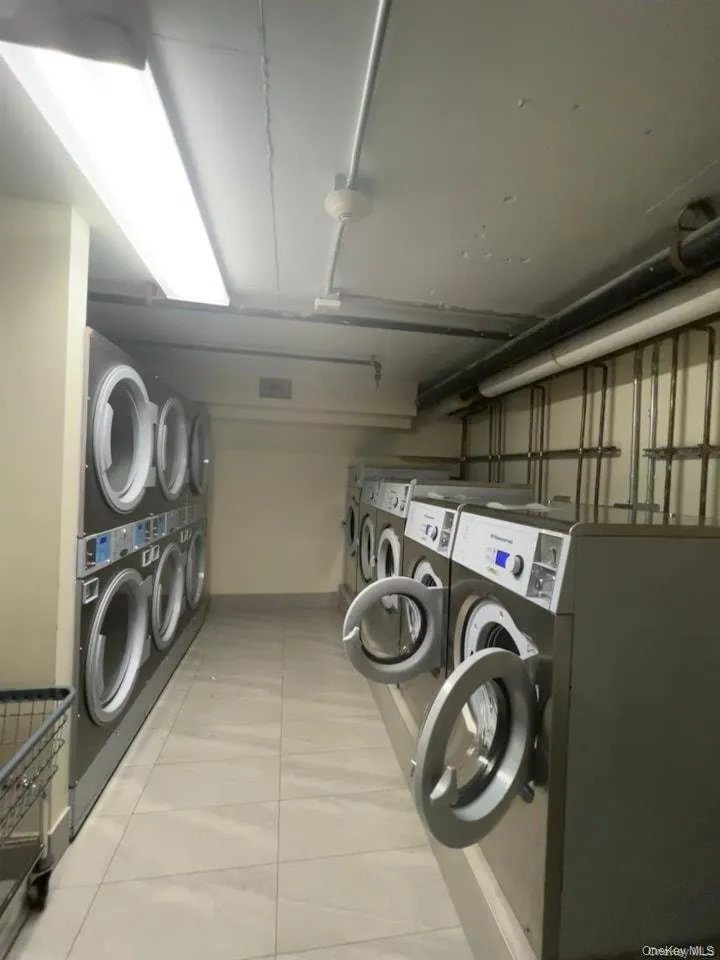 14238 37th Avenue #4A Flushing, NY 11354