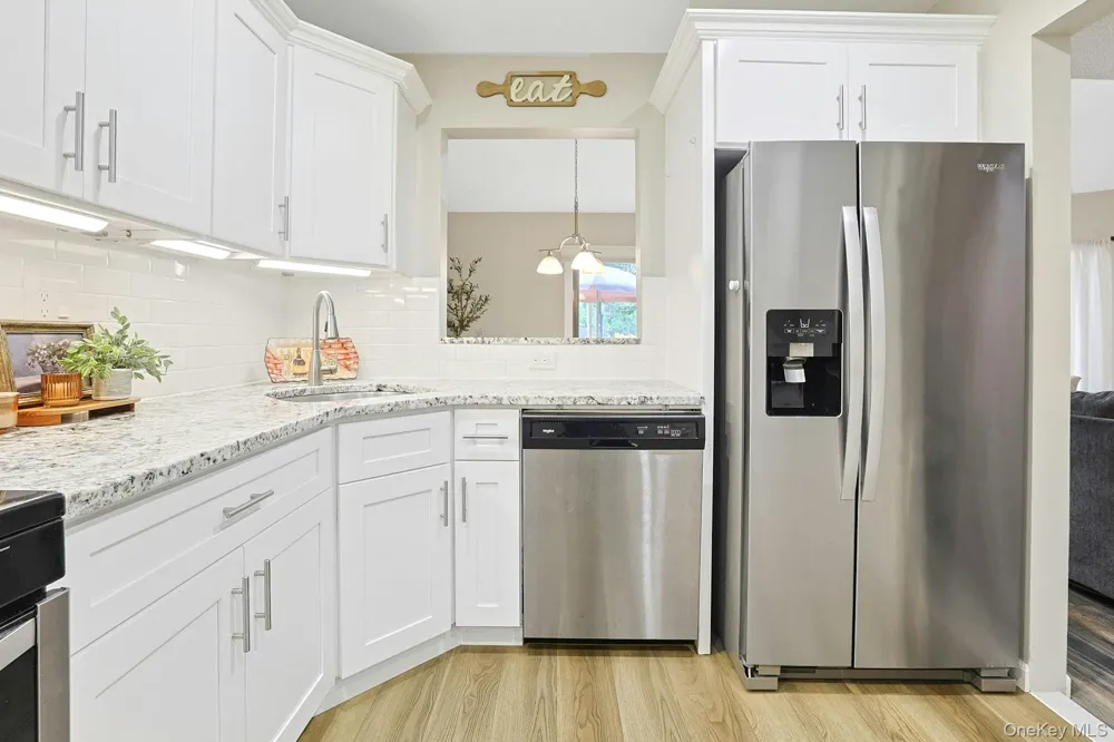 195 Treetop Circle Nanuet, NY 10954