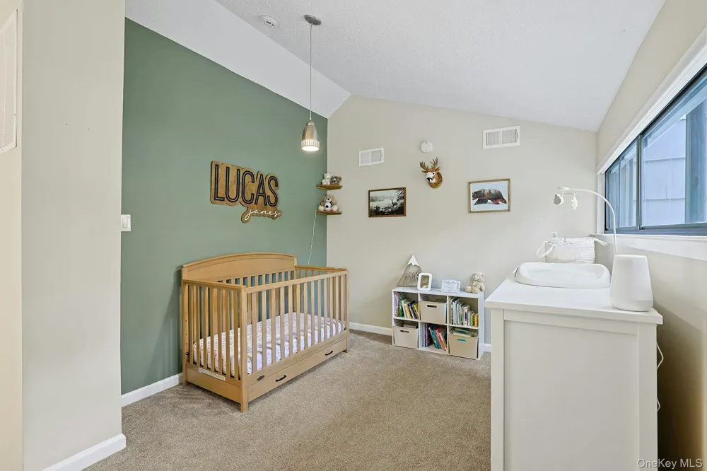 195 Treetop Circle Nanuet, NY 10954