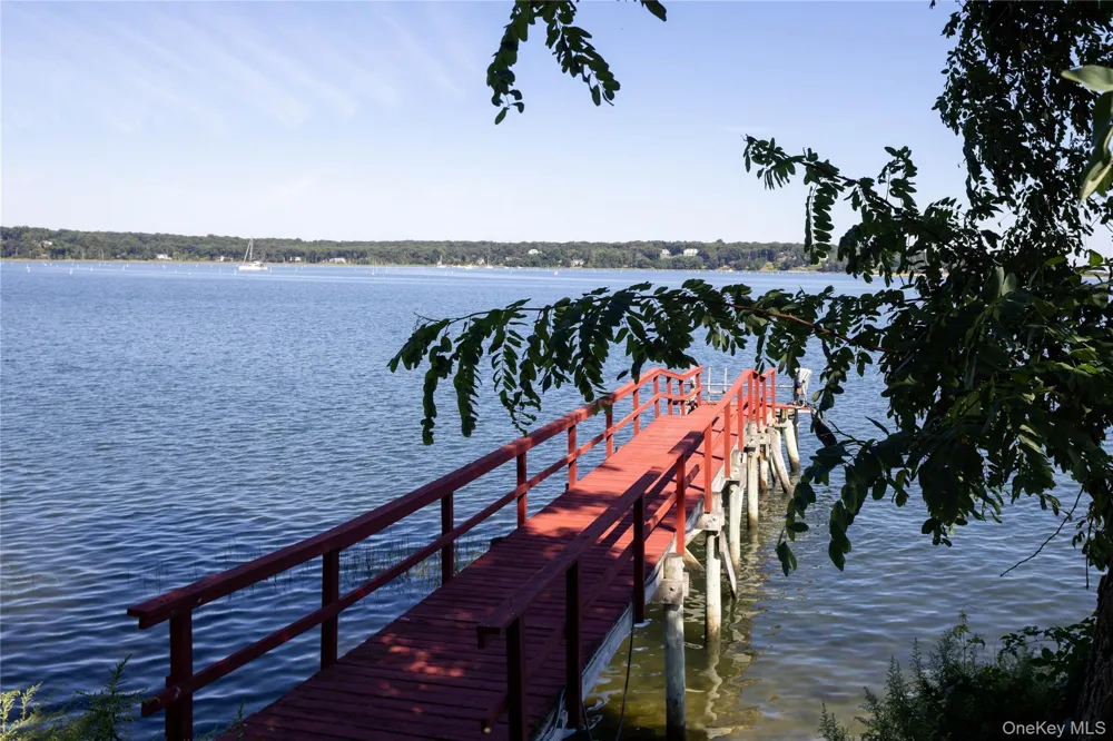 7 Lighthouse Point Lloyd Harbor, NY 11743