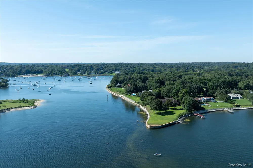 7 Lighthouse Point Lloyd Harbor, NY 11743