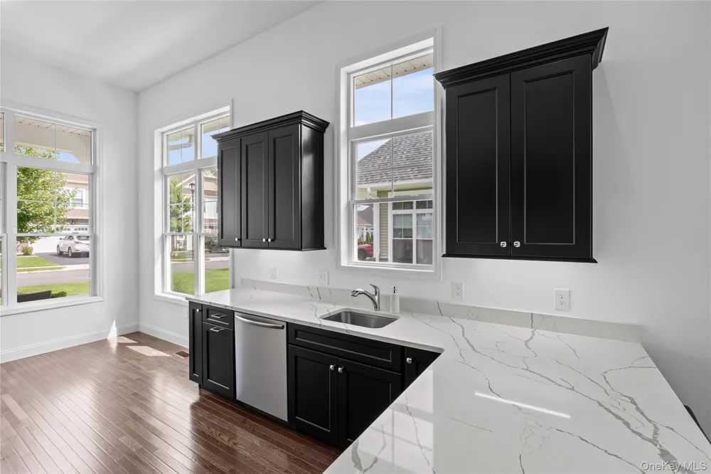 341 Aliana Avenue Yaphank, NY 11980