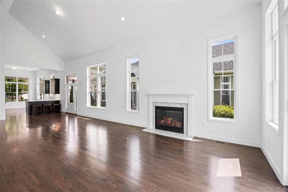 341 Aliana Avenue Yaphank, NY 11980