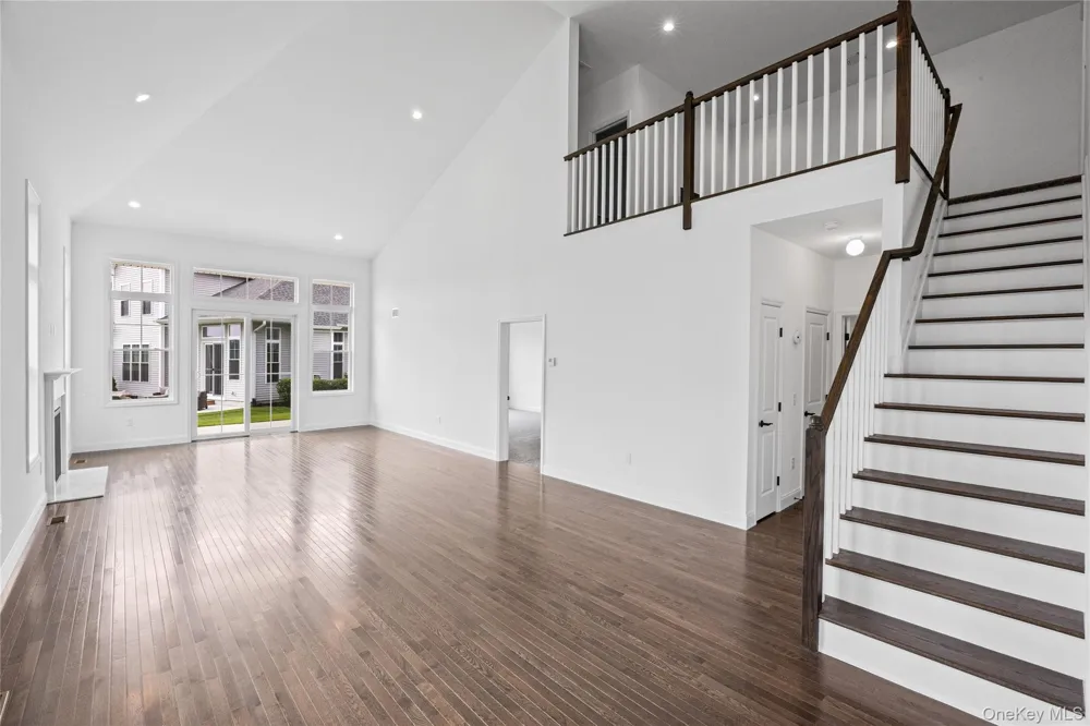 341 Aliana Avenue Yaphank, NY 11980