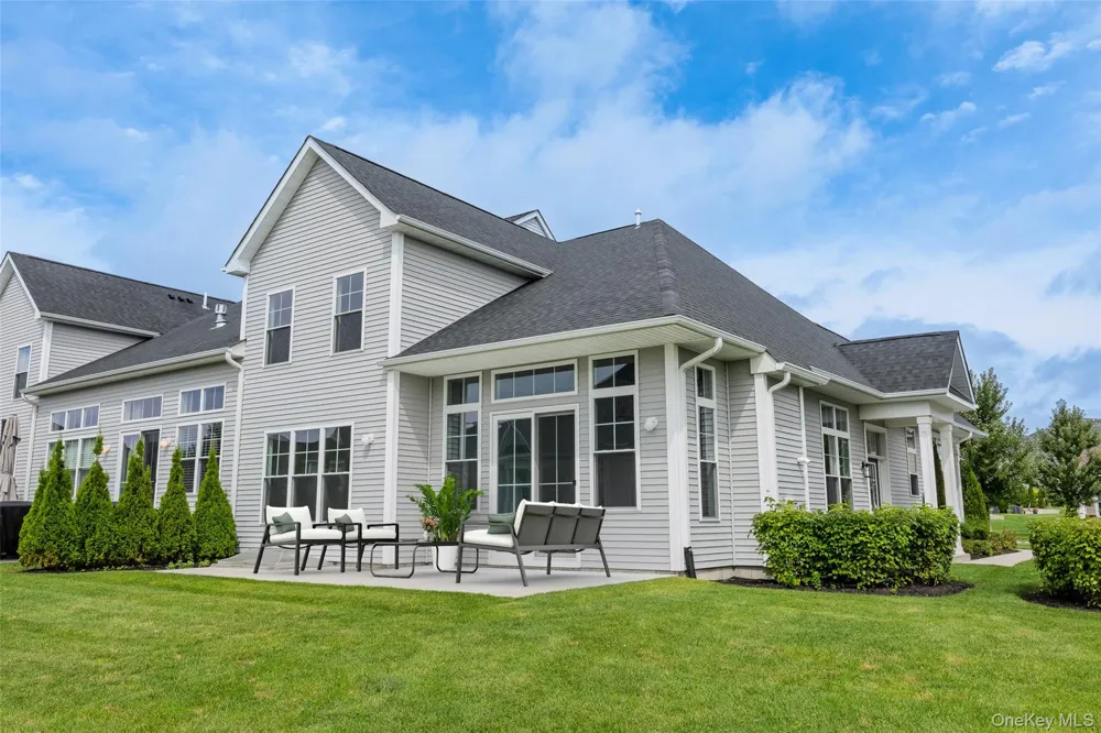 341 Aliana Avenue Yaphank, NY 11980