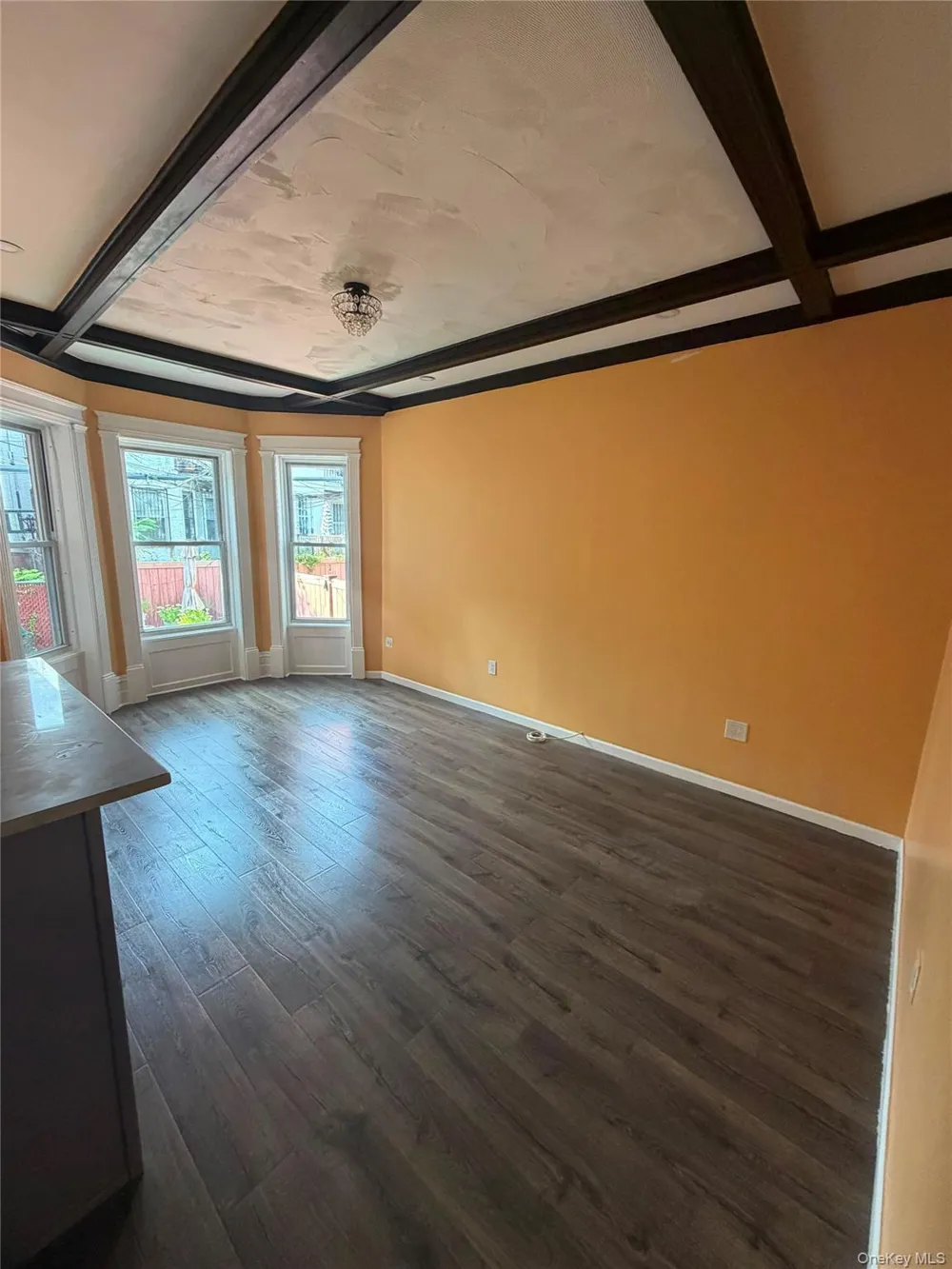 27 Stephens Court #1F Brooklyn, NY 11226