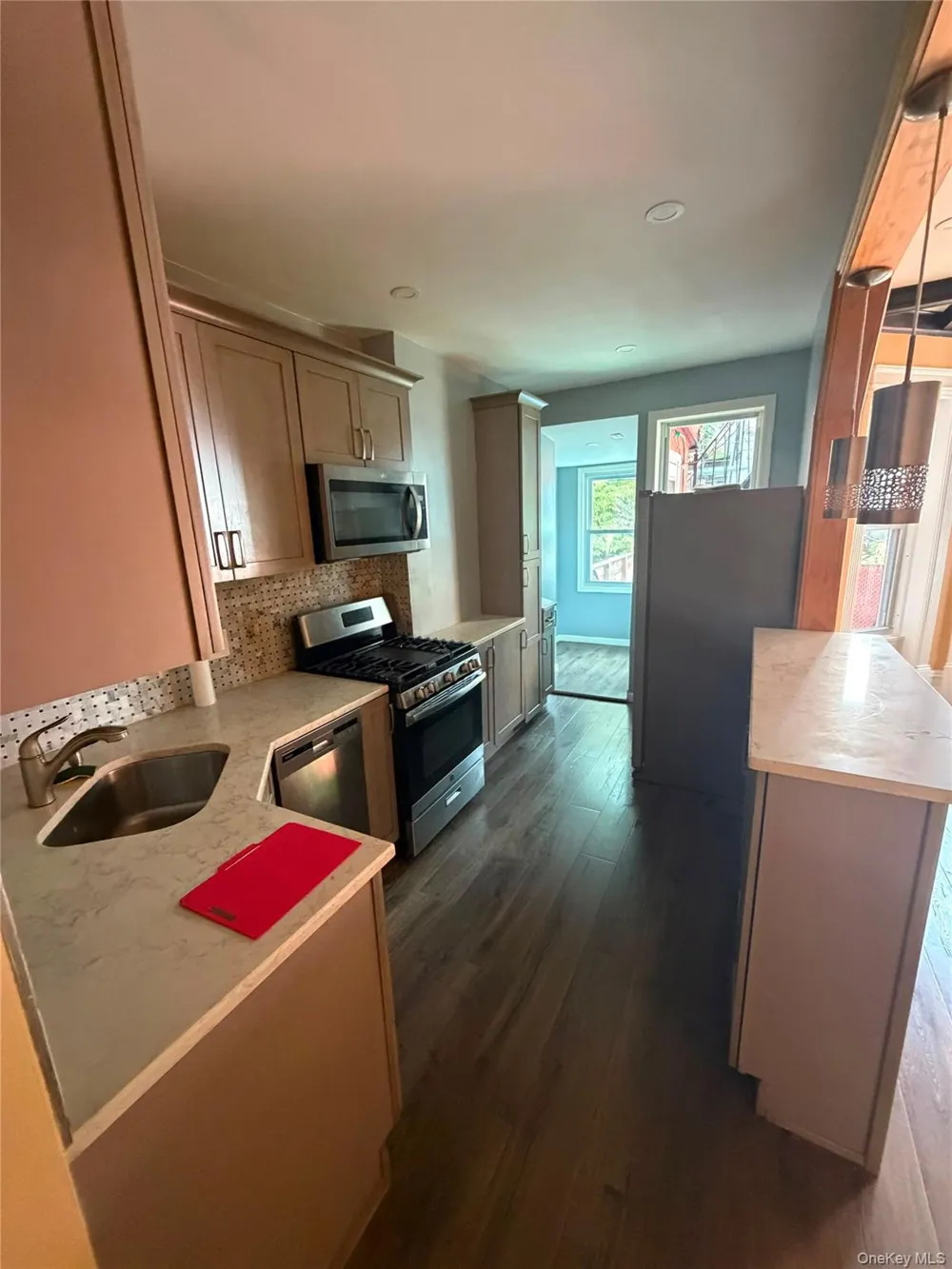 27 Stephens Court #1F Brooklyn, NY 11226