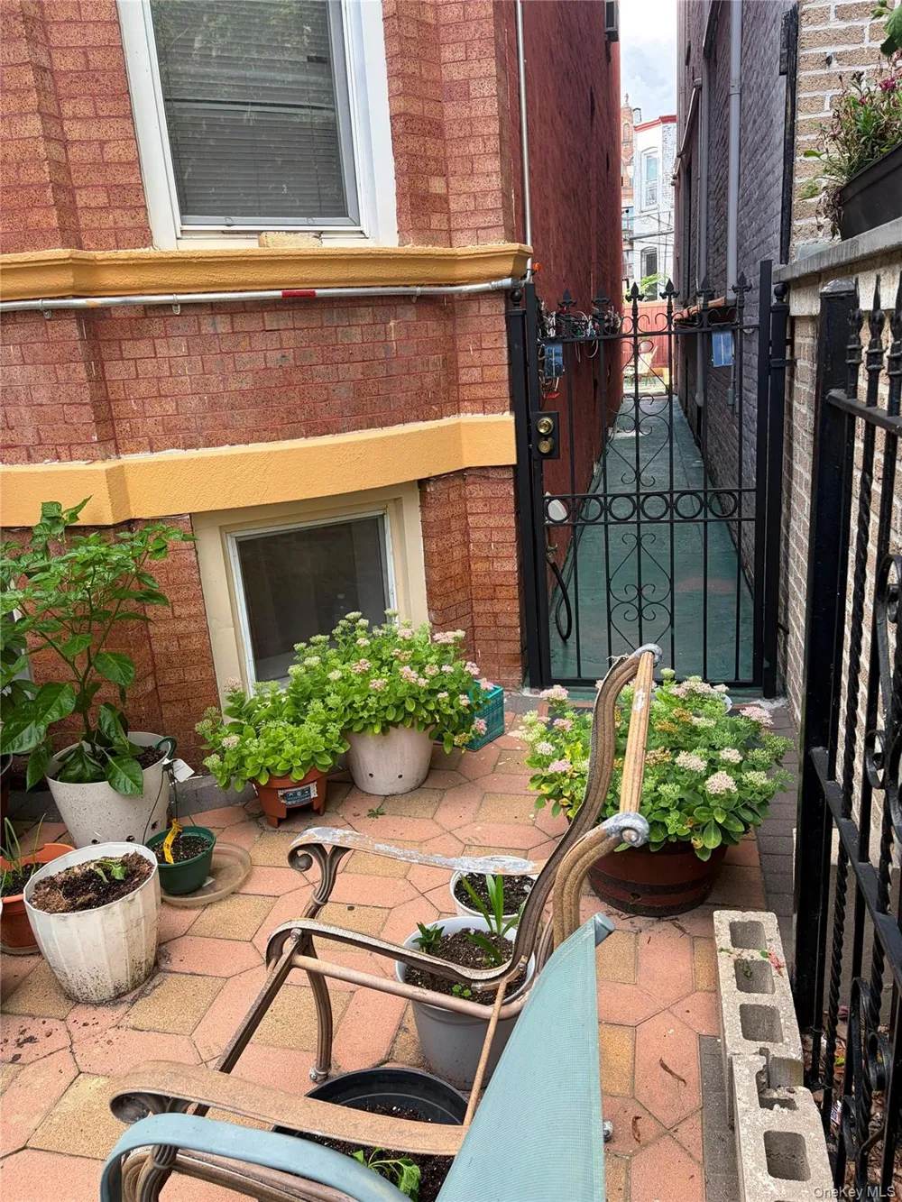 27 Stephens Court #1F Brooklyn, NY 11226